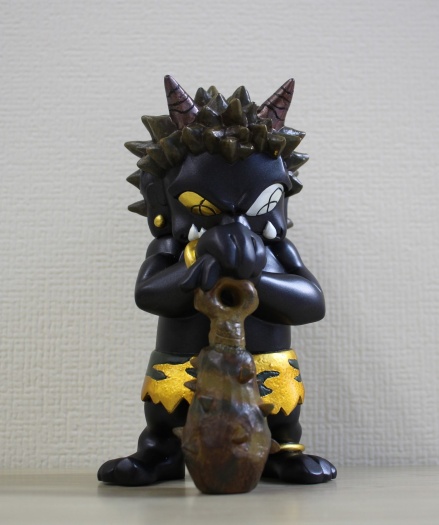 黒鬼フィギュア（オッドアイ）